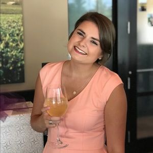 Meet your Posher, Lauren